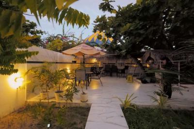 cafeteria with garden view 