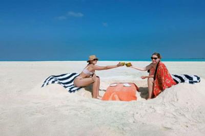 Sand Bank/Deserted Island Picnic